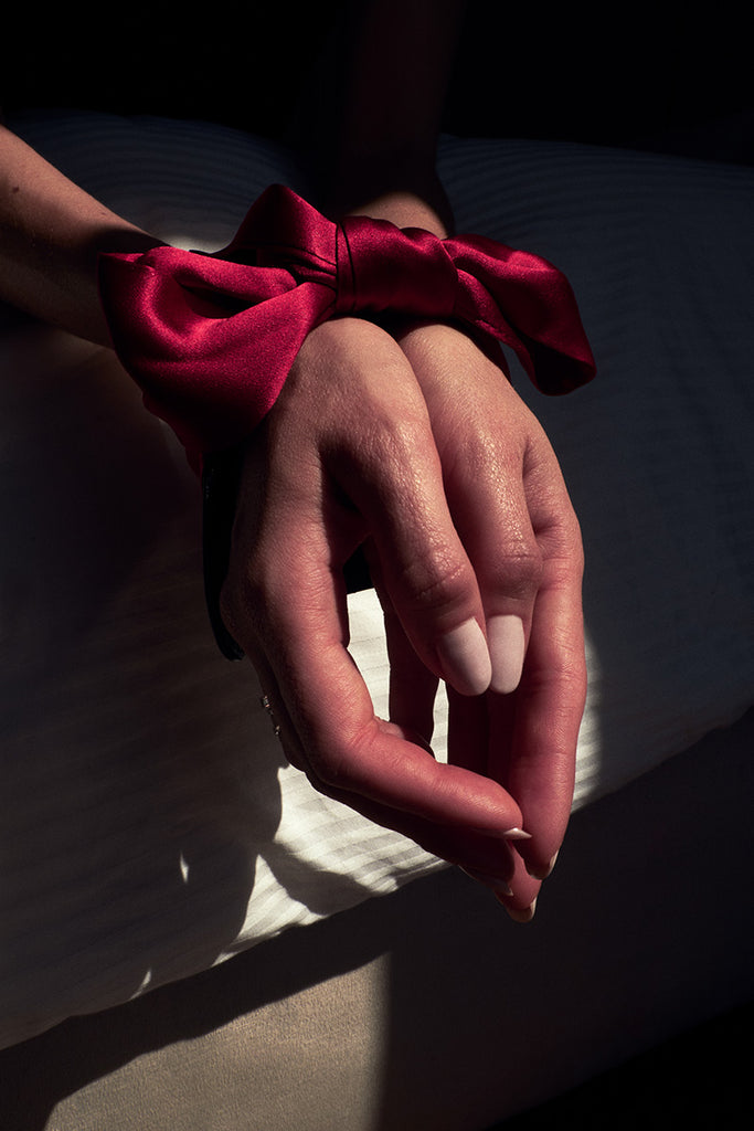 Making Love To The Senses: A Practical Guide To Sensual Kink